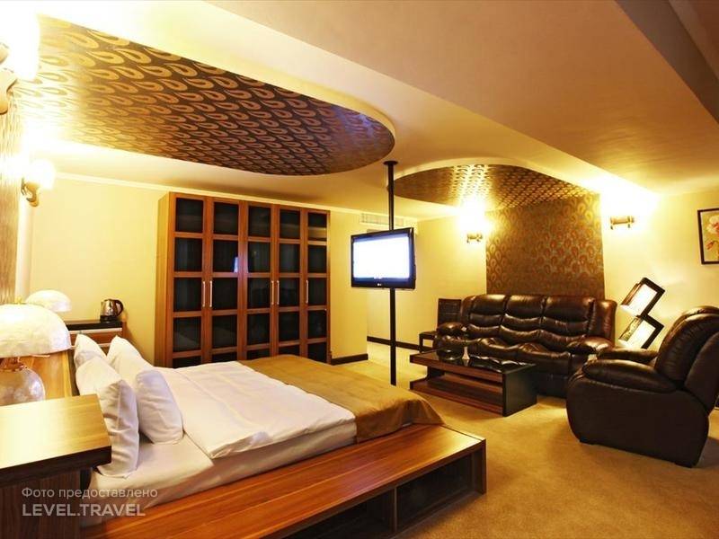 Bomo Nairi Hotel