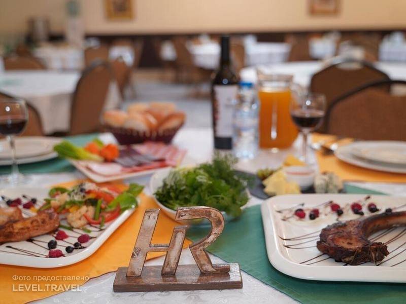 Bomo Regineh Hotel