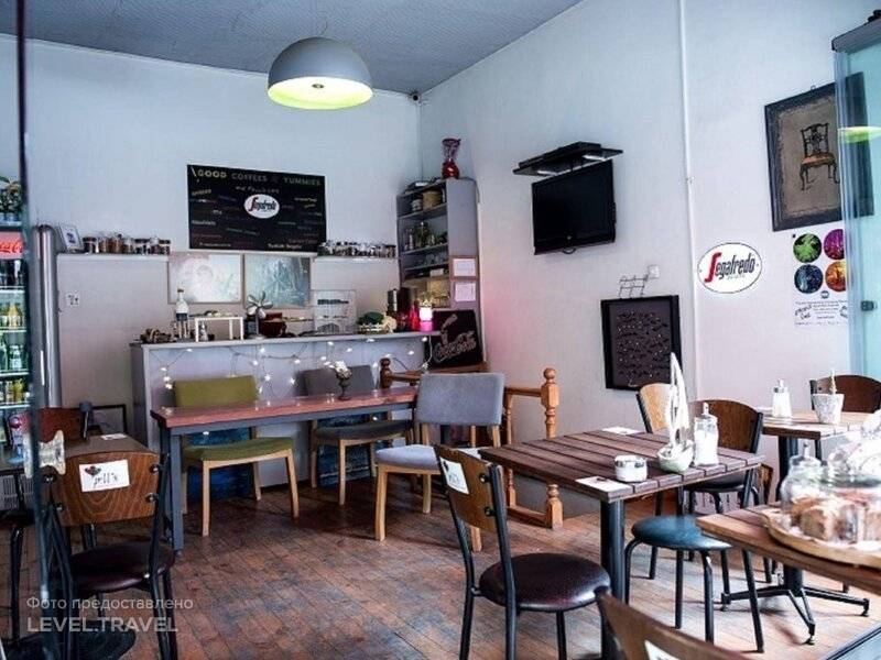 Cheers Midtown Hostel