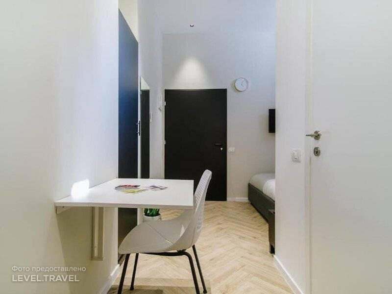 hotel-Colorbox — An Autonomous Hotel By Loginn-IL