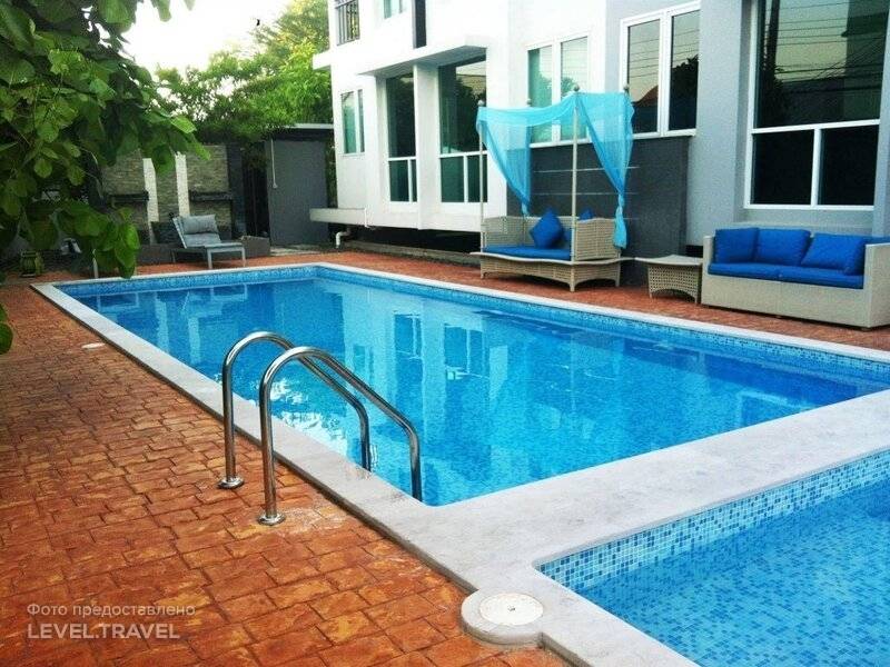 Crystal Suites Suvarnabhumi Airport