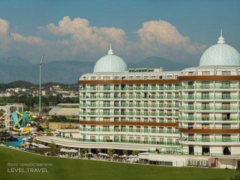 Dream World Aqua Resort  Spa