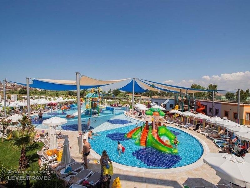 Dream World Aqua Resort  Spa