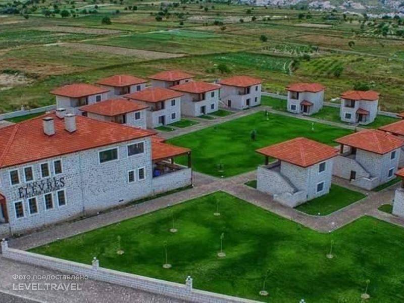 Elevres Stone House