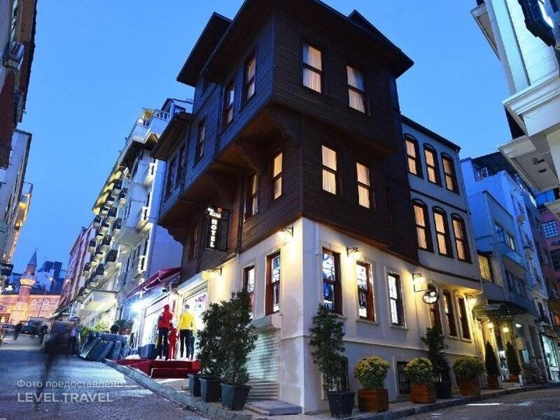 Elyka Hotel