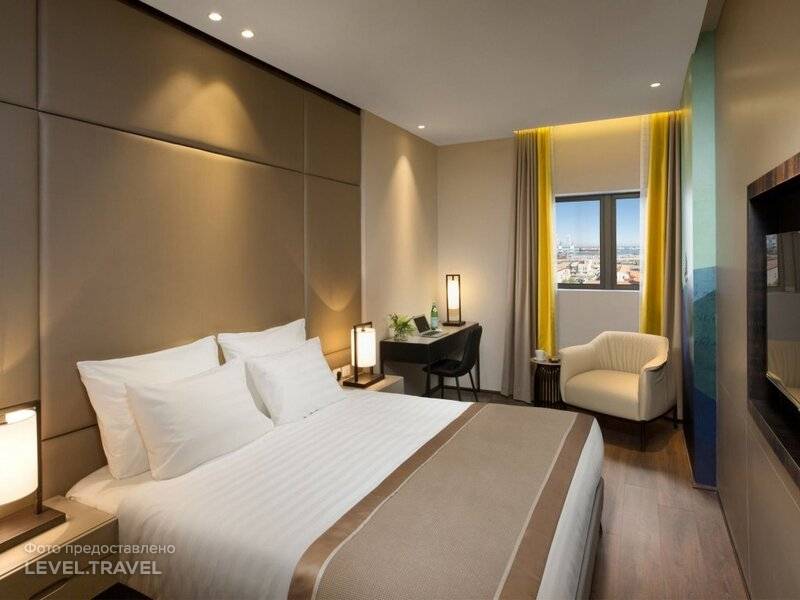 hotel-Golden Crown Haifa-IL