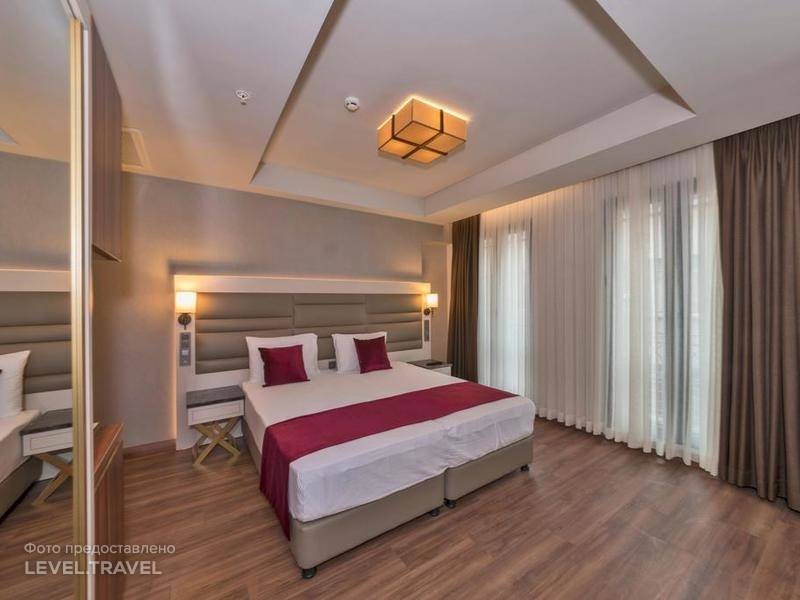 Golden Royal Hotel
