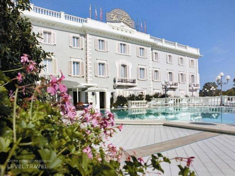 Des bains. Grand Hotel Riccione. Grand Hotel des Bains. Гранд отель в Римини.