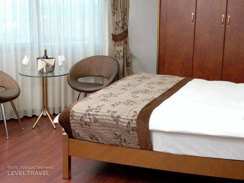Grand Madrid Hotel