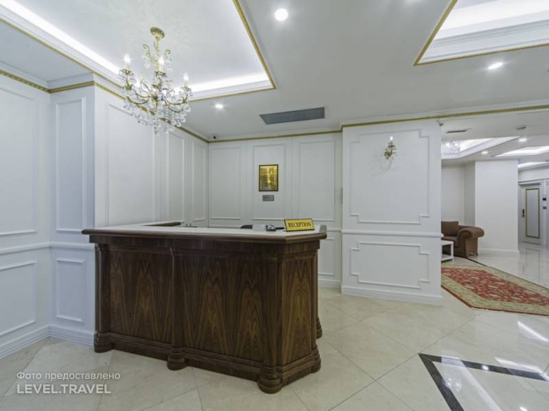 Grand Naki Hotel