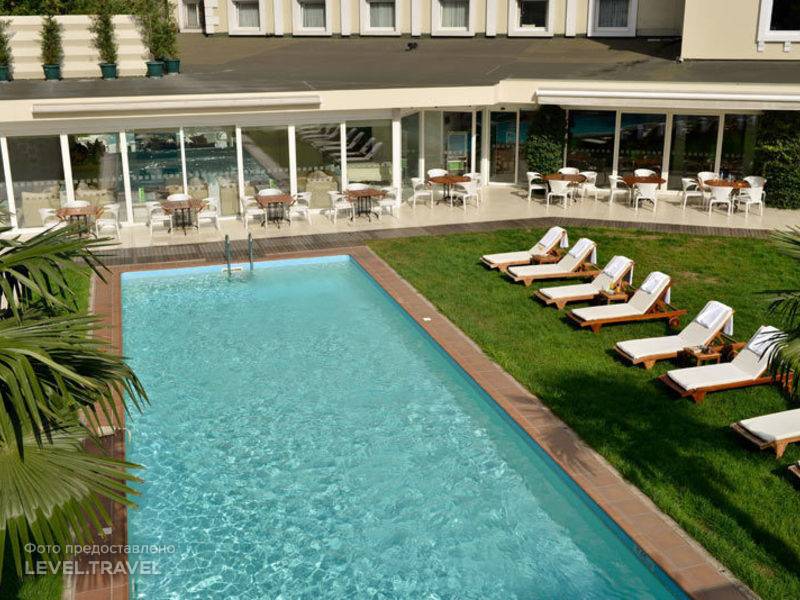 Holiday Inn Topkapi Hotel