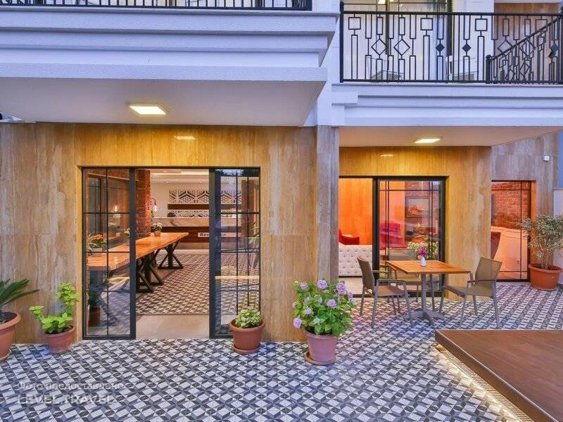 Lale Hotel