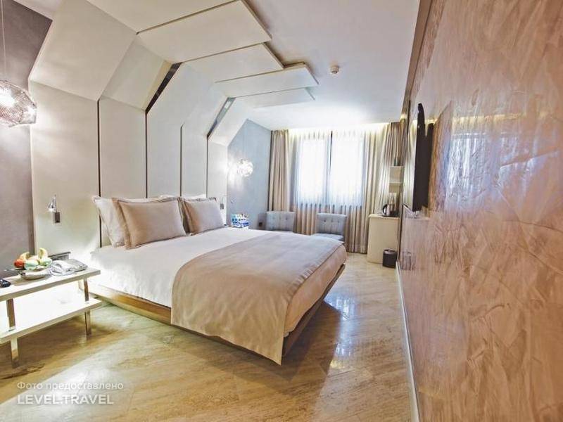 Maroon Pera Hotel