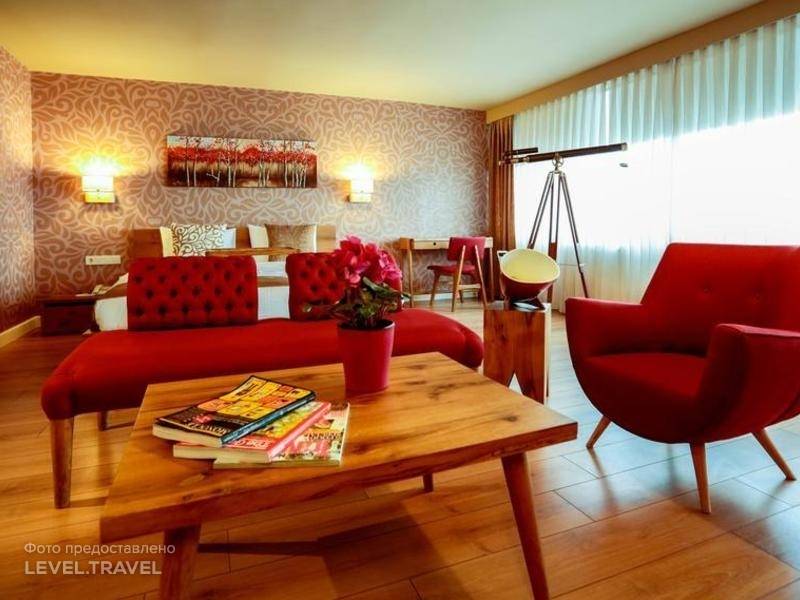 Melek Hotels Moda