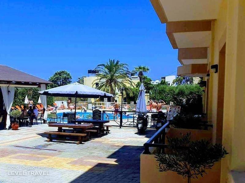 hotel-Mirage Studios-GR