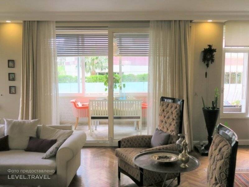 Modern Bohemian Apt 2 Bdr