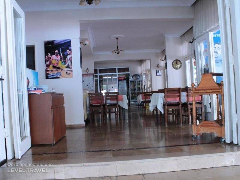 Mola Hotel