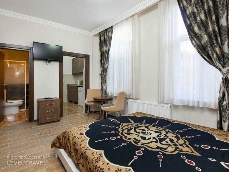 My Red River Apart Hotel