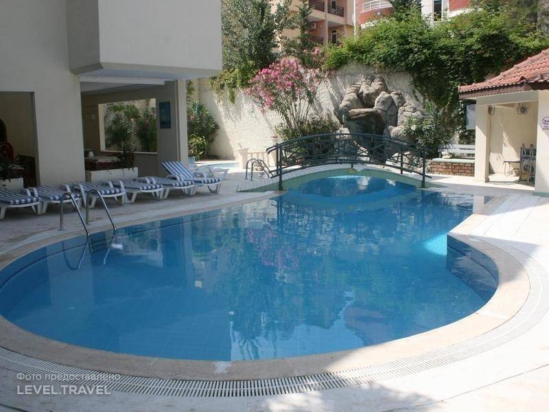 Oasis Apart Hotel