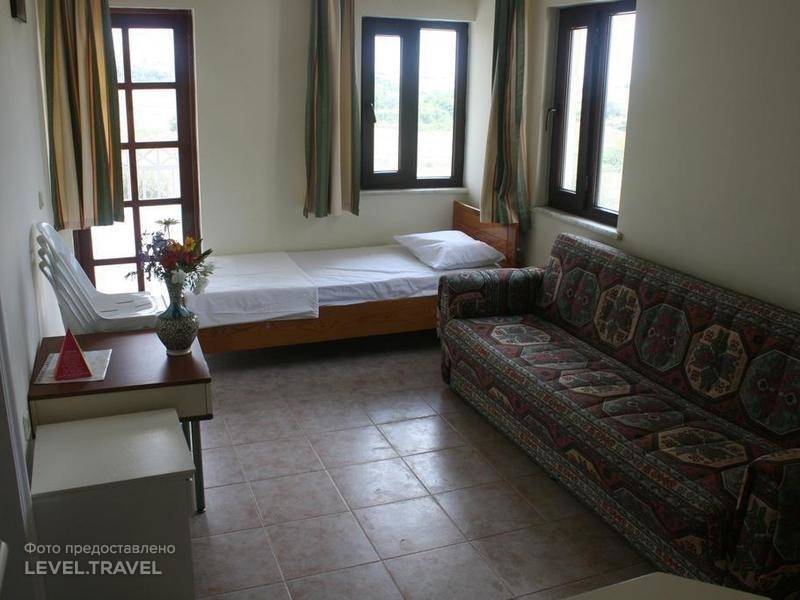 Oasis Apart Hotel