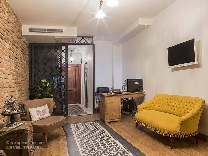 Oriella Hotel