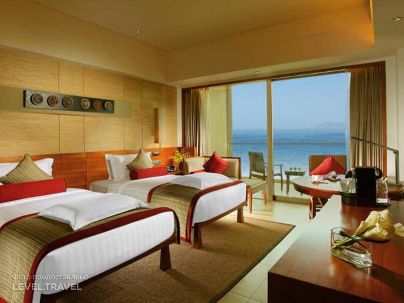 Pullman Oceanview Sanya Bay Resort  Spa