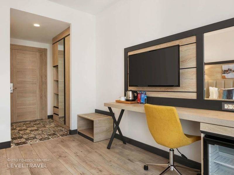 Ramada Encore By Wyndham Basin Express