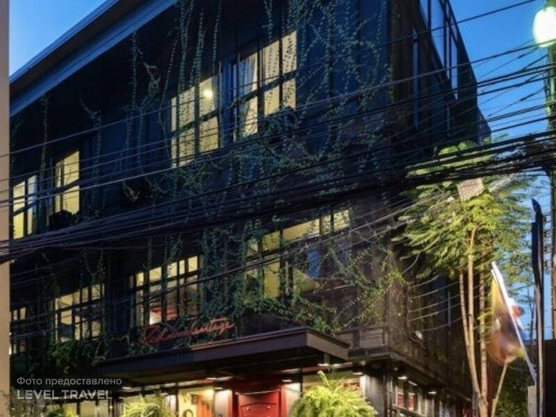 Red Door Heritage Hotel — Hostel