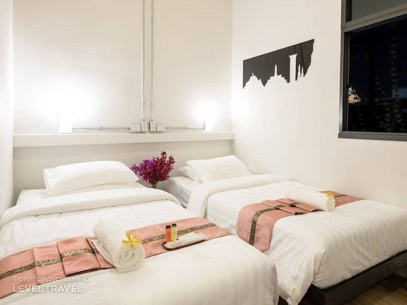 Red Door Heritage Hotel — Hostel