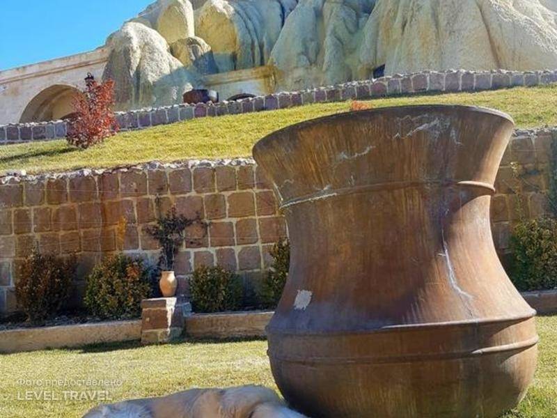 Seraphim Cave Hotel