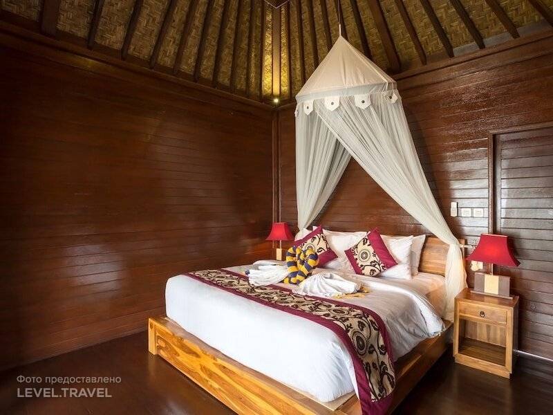 hotel-The Bridge Huts-ID