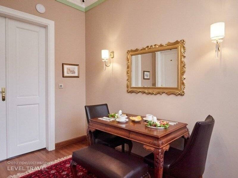 White Palace Old City Boutique Hotel