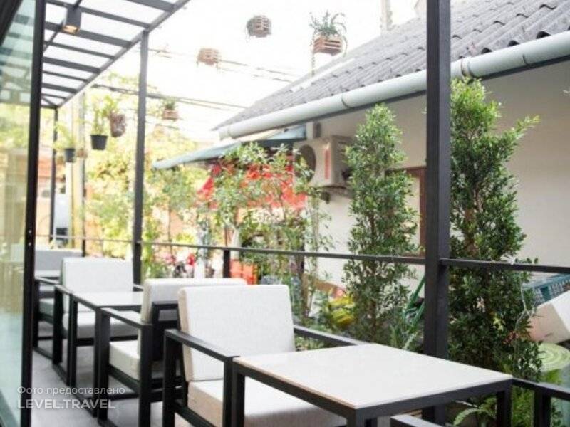 iNest Poshtel – Hostel