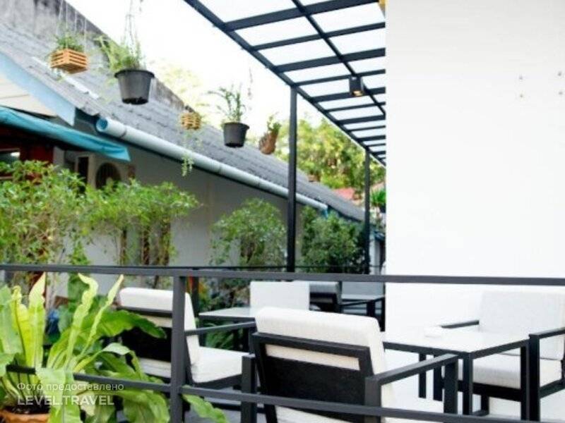 iNest Poshtel – Hostel