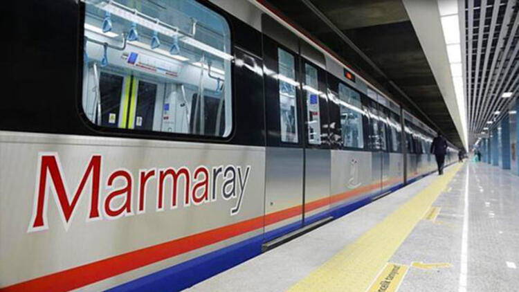 Электропоезд Marmaray в Стамбуле. 