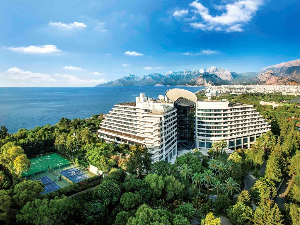 Отель Rixos Downtown Antalya All Inclusive - The Land of Legends Access