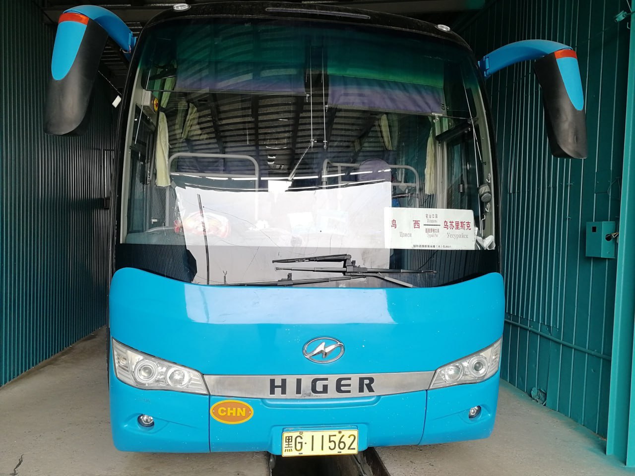 Автобус из Китай на российском КПП